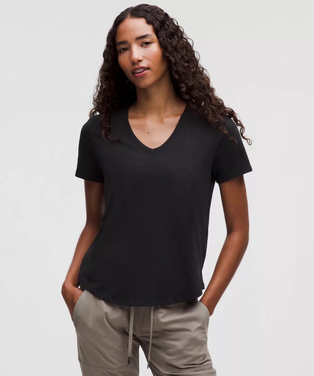 Lululemon Athletica V Neck T-Shirt Women's Size 6 Black Pima Cotton Short Sleeve